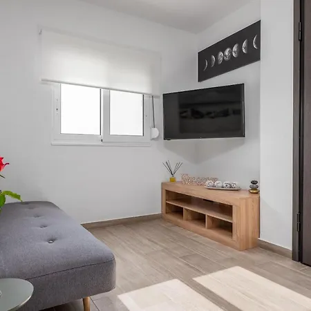 Sky High Loft * Rhodes City